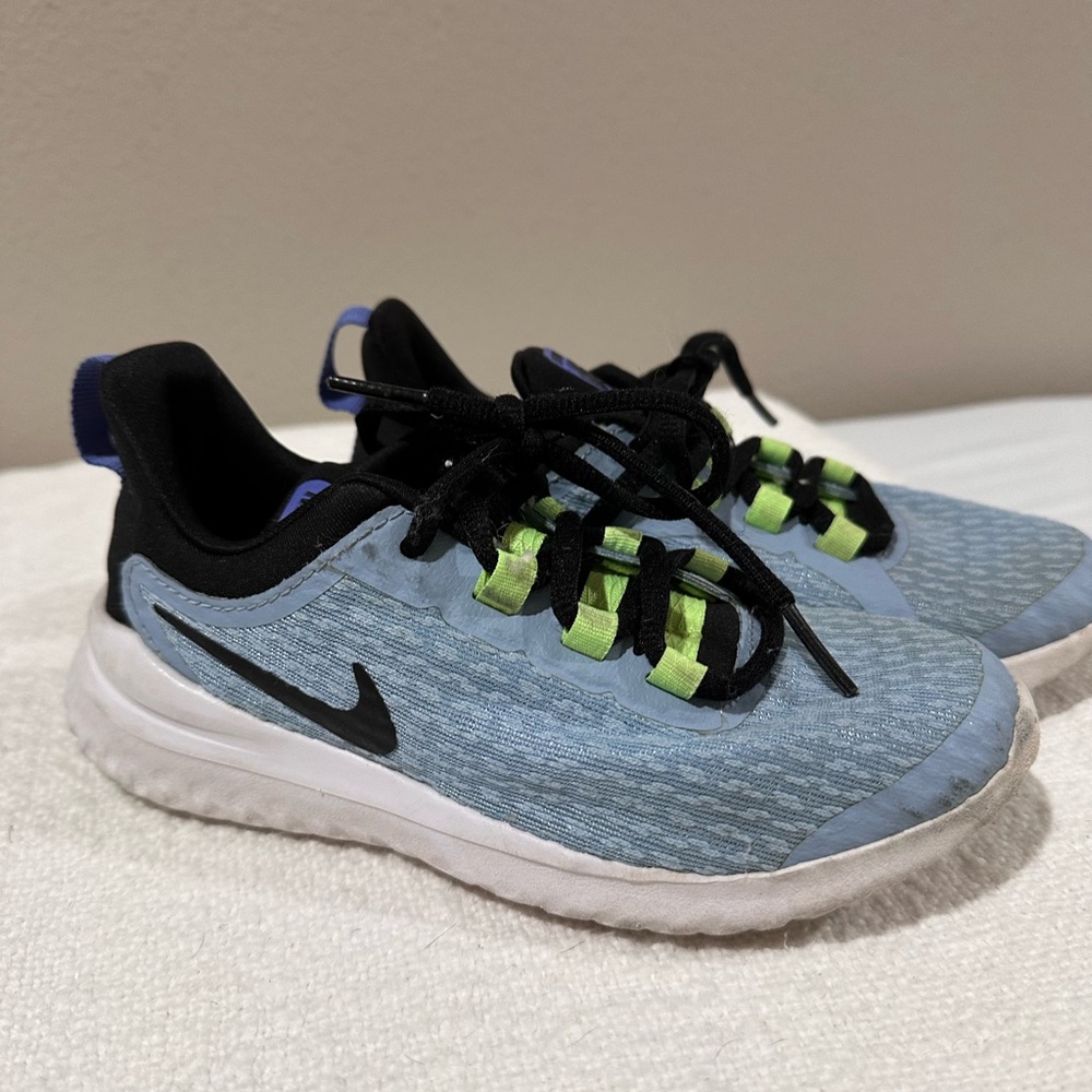 Nike Kids Light Blue and Black Sneakers